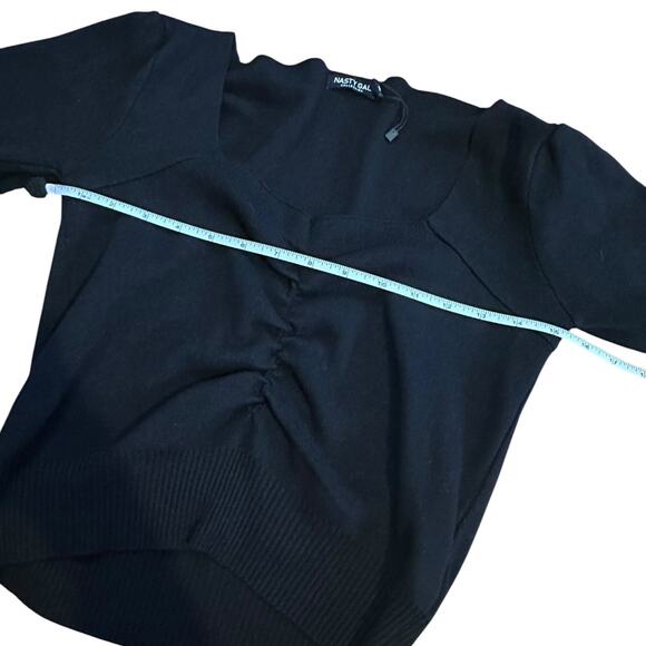 Nasty Gal Long sleeve Sweetheart Neck
U - Picture 4 of 7